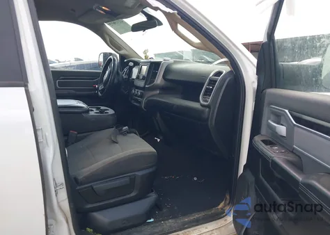 2019 Dodge Ram 2500 Big Horn 4X4 6'4 Box from USA, damaged, VIN 3C6UR5DL9KG680673